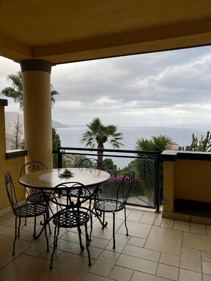 Taormina Bella Vista Apartment In Center With Pool By Taormina Holidays Zewnętrze zdjęcie